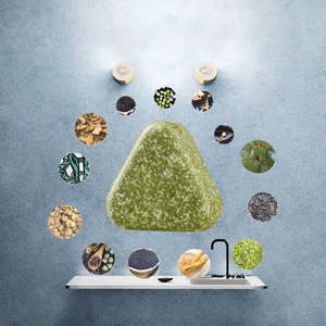 สบู่ก้อนสมุนไพรทำมือแบบวีแกน 12-in-1 พรีเมียม สำหรับบำรุงเส้นผมและหนังศีรษะ ช่วยลดรังแค ทำความสะอาดอย่างอ่อนโยน เหมาะสำหรับทุกสภาพเส้นผม - Product Image 1