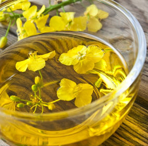 Aceite de Canola Refinado de Alta Calidad, Grado Alimenticio, 100% Puro, Sabor Ligero y Saludable, Disponible en Envases a Granel, OEM, Económico - Product Image 3