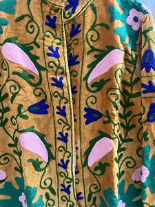 Chaqueta de Algodón con Bordado Suzani en Terciopelo Amarillo Mostaza de Lujo, Patrón Floral, Estilo Boho, Manga Larga, Cuello Alto, Abrigo de Invierno para Mujer - Product Image 5