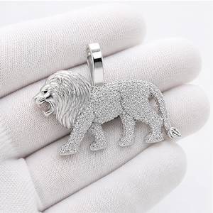 Pendentifs et breloques Hip Hop tendance en or massif 10K, sertis de diamants de laboratoire, motif Lion Roi Africain majestueux en marche, personnalisés - Product Image 3