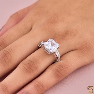 Bague de fiançailles élégante en moissanite taille Asscher en or massif 14 carats avec un design à trois pierres, cadeau idéal pour une demande en mariage ou un mariage - Product Image 1