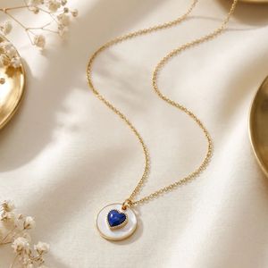 Collar con Colgante de Corazón Azul Chapado en Oro Antideslustre de JeweleMarket para Mujeres y Niñas, Cadena con Dije de Perla de Imitación, Estilo Clásico - Product Image 2