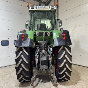 Fendt 718 à bas prix à vendre : machine agricole fiable avec des fonctionnalités avancées, une construction robuste et un excellent rapport qualité-prix. - Product Image 3
