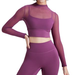 Camiseta Deportiva Ajustada de Nailon y Elastano con Logotipo Personalizado, Camiseta de Yoga de Manga Larga con Tela de Sensación Ligera para Mujer - Product Image 2