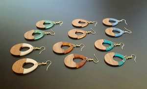 Boucles d'oreilles artisanales en résine et bois, faites à la main, style bohème, pendantes, bijoux uniques, accessoires de mode, cadeau pour femme - Product Image 5