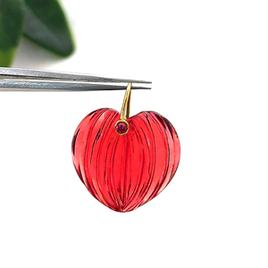 Colgante tallado de cuarzo rubelita con forma de calabaza, colgante tallado de cuarzo rubelita en forma de corazón chapado en oro, colgante tallado de corazón, mayorista - Product Image 1