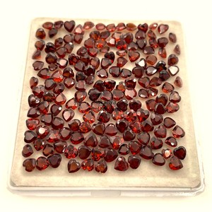 Granates naturales de 4 mm con corte en forma de corazón, piedras preciosas facetadas, granates calibrados, piedras sueltas para la fabricación de joyas, precio al por mayor, suministros a granel. - Product Image 1