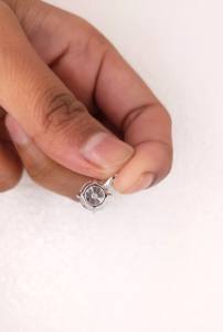 Colgante de boda clásico de 4 puntas con diamante cultivado en laboratorio de corte redondo de 2,20 quilates, colgante solitario, oro blanco macizo de 14 quilates para mujer - Product Image 3