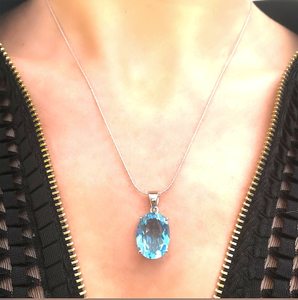 Colgante ovalado grande de topacio azul genuino, elegante piedra preciosa azul, joyería de plata, regalo de piedra de nacimiento de diciembre para mujer. - Product Image 4