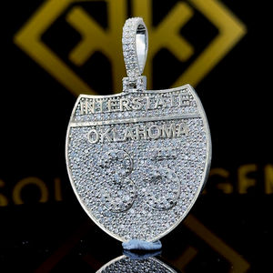 Pendentif en or rose 14K Moissanite taille baguette Amazing Sparkling Diamond Iced Hip Hop Style pour les enfants - Product Image 1