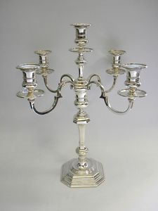 Unique Aluminum Candelabra Centerpiece Candle Stand for Banquet Hall and Dining Table Decoration - Product Image 5