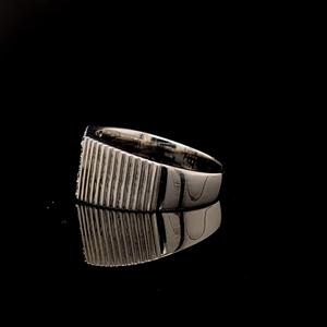 Bague signet pour homme en diamant cultivé en laboratoire personnalisé, bague du petit doigt, bijoux de luxe hip-hop, plaqué or, Loista Jewels - Product Image 3