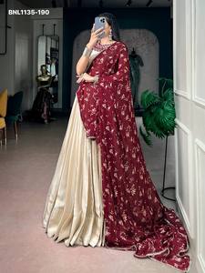 Lehenga de Seda Monga de Alta Calidad en Color Beige Liso y con Volantes - Choli con Trabajo de Espejo Listo para Usar - Dupatta Estampada - Exportador Indio - Product Image 5