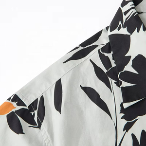 เสื้อเชิ้ตฮาวายผู้ชายแบบกระดุมหน้า ผลิตตามสั่ง เป็นมิตรกับสิ่งแวดล้อม ผ้าฝ้ายป๊อปลิน 100% พิมพ์ลายดิจิทัล แขนสั้น เหมาะสำหรับใส่ชายหาดในฤดูร้อน - Product Image 2