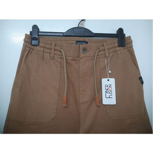 Pantalon cargo en twill extensible pour homme, coupe ajustée confortable avec taille élastique, plusieurs poches, tissu durable pour un style décontracté - Product Image 3