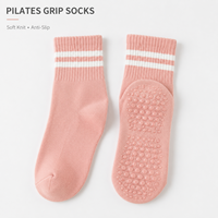 Chaussettes de Pilates personnalisées respirantes et extensibles en coton pour le yoga, la barre, le reformer, l'entraînement en studio, pour femmes, OEM, marque privée