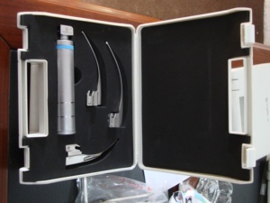 MayoMed Fiber <b>Optic</b> Mclntosh Laryngoscope reusable with 3 blades Intubation Surgical <b>Instruments</b> Diagnostic Laryngoscope Set - Product Image 3