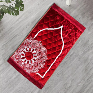 Alfombras de Oración de Terciopelo Personalizadas al por Mayor 2026, Alfombras de Viaje Plegables Jae-Namaz con Técnicas de Tejido de Lujo y Material de Espuma - Product Image 6