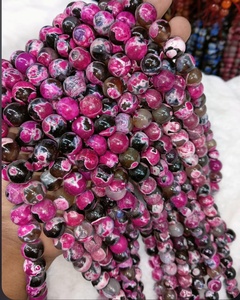 Diadema para Caballo en Forma de V de Lujo Rub International - Hecha a Mano con Cuentas de Cristal Rosa y Piedras de la Suerte - Cuero Negro Premium Cómodo - Product Image 3