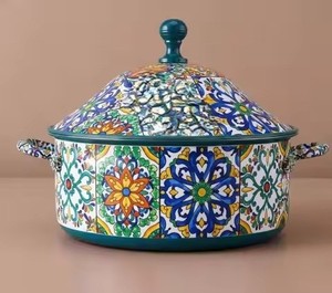 Casserole arabe en émail rose pâle à motif floral de tournesol, idéale pour garder les aliments au chaud, parfait pour offrir à l'Aïd et décorer la table - Product Image 5