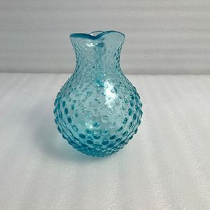Carafe en verre bleu marine élégante de qualité supérieure pour servir de l'eau, du jus, du lait et des boissons froides à la maison - Product Image 5