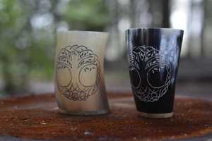 Taza Hecha a Mano de Cuerno de Búfalo Ecológica |   Jarra Vikinga Natural de Cuerno de Buey para Beber Cerveza, Vino o Hidromiel |   Artículos Artesanales de Estilo Americano - Product Image 2