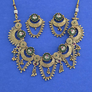 Mayoristas de Joyería Artificial en India, Conjunto de Collar de Estilo Antiguo con Baño de Oro Mate 231484 - Product Image 1