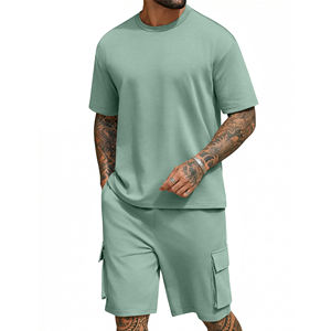 Conjunto de camisa informal de verano para hombre, transpirable y de ajuste holgado, con estampado liso y pantalones cortos a juego para la playa, conjunto de 2 piezas - Product Image 4