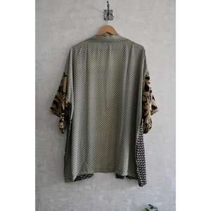 Kimono de Seda Indio Hecho a Mano para Mujer, Bata Corta Estampada para Descanso, Spa, Ropa de Dormir y Playa - Product Image 5