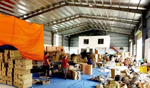 Cesta de almacenamiento de ratán cuadrada plegable, ideal para organizar artículos en el hogar y la Oficina - Product Image 6