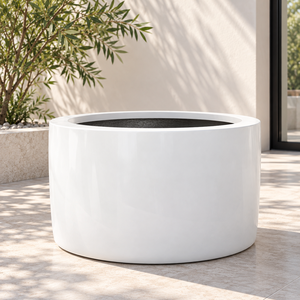 Jardinera de Fibra de Vidrio Personalizada con Acabado Rústico Envejecido, Colores Naturales para Decoración de Patios y Jardines Exteriores - Product Image 2