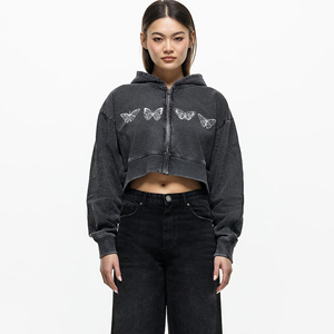 Sudadera Corta con Capucha para Mujer, con Bordado de Mariposa, Negra, Casual, con Cierre, Manga Larga, Tejida en Algodón, para Otoño - Product Image 1