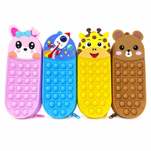 Set de Papelería con Estuche de Lápices Antiestrés con Burbujas Sensoriales, 22.5x9x4.5cm, Cierre Deslizante, Regalo para Estudiantes de Primaria - Product Image 2