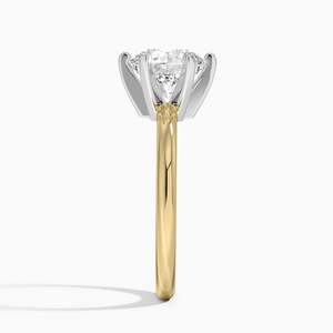 Bague de fiançailles solitaire en moissanite ronde en or rose de luxe, élégante et classique, bijoux fins - Product Image 2