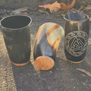 Jarra de cuerno de buey, juego de tazas de cuerno, taza vikinga para beber, cuerno de búfalo, Trinkhorn, Becherset, Wikinger Hornbecher mit Gravur, Met Becher - Product Image 1