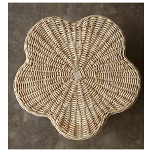 Mesa Auxiliar de Ratán Vietnamita Hecha a Mano con Forma Floral, Elegante Mesa de Centro Boho Minimalista, Muebles Sostenibles para Sala de Estar - Product Image 5