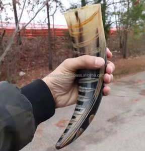 Cornes à boire artisanales avec support en cuir pour cérémonies traditionnelles rassemblements vikings et utilisation portable par Artisan Craft - Product Image 4