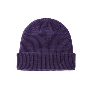 Bonnet en tricot noir et blanc personnalisé avec revers, en coton premium, ajustable, pour sports d'hiver, OEM ODM, marque privée KRAVEN SPORTS - Product Image 4