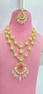 Collier double couche de qualité supérieure avec de magnifiques boucles d'oreilles, bijoux traditionnels indiens minimalistes, parfaits pour les mariages, les fêtes - Product Image 5