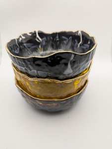 Cuenco de Boda Moderno de Resina Negra y Dorada de Lujo con Diseño Ecológico - Product Image 6