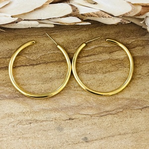 Boucles d'oreilles créoles minimalistes en laiton, style géométrique, finition laiton antique, pour hommes, favori des marchés, vente en gros/OEM/ODM - Product Image 1