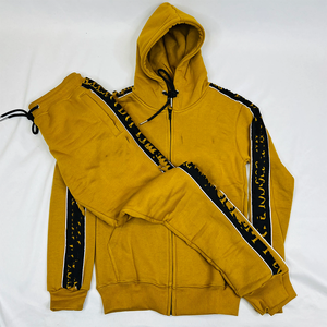 LUXE ชุดวอร์มลำลองสำหรับฤดูหนาวมีฮู้ดแบบมีซิปสีทองมีฮู้ดแบบธรรมดาลายทางสีดำแวววาวแวววาวสีทอง - Product Image 1