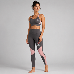 Ensemble de yoga noir uni pour femme, comprenant un crop top dos nageur et un legging taille haute avec poches, tenue de sport, fabrication OEM, marque privée - Product Image 1