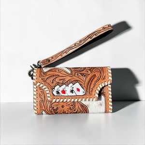 Pochette de poignet en cuir Western, Porte-monnaie en cuir repoussé, Porte-cartes Cowboy, Pochette en cuir pour cartes à jouer, Pochette de poignet à motifs floraux - Product Image 1