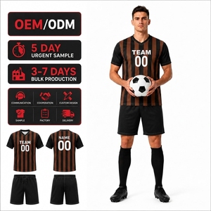 Fabricación de Uniformes de Fútbol OEM, Diseño Personalizado, Venta al Por Mayor, MOQ Bajo, Muestra Rápida, Producción en Masa, Entrega Rápida - Product Image 1