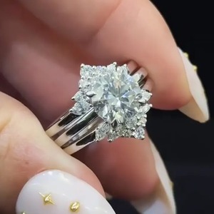Bague de fiançailles luxueuse en argent sterling 925 avec diamant moissanite de 4 carats et alliance plaquée or pour femme, coupe marquise - Product Image 2