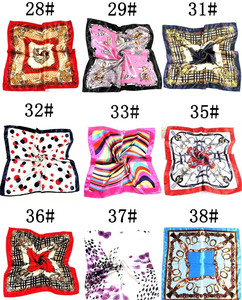 Vente en gros de bandanas carrés en coton recyclé 100% uni de couleur unie 54*54, style européen, accessoire de sport - Product Image 5
