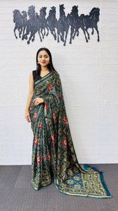 Sarees de Algodón y Seda de Alta Calidad, Diseño Moderno, Suaves, de Secado Rápido - Product Image 3