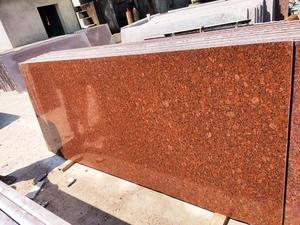 Dalle de granit rouge poli brillant, panneau de pierre naturelle pour sol, mur, plan de travail, usage intérieur/extérieur pour villas et hôtels - Product Image 4