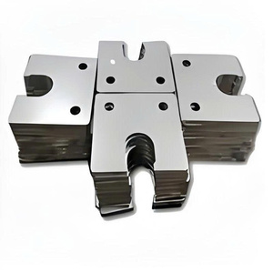 Support métallique sur mesure GW, pièces de montage estampées, support métallique découpé au laser pour boîtier d'équipement (VN) - Product Image 4